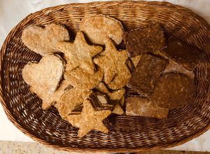 Una foto de Galletitas al horno sin azúcar de vainilla /esencia de panettone y galletitas de chocolate/naranja