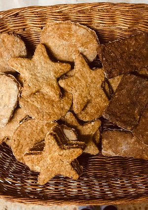 Una foto de Galletitas al horno sin azúcar de vainilla /esencia de panettone y galletitas de chocolate/naranja