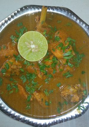A picture of Dhaba Style simple & Spicy Chicken Gravy.