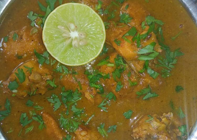 Recipe of Homemade Dhaba Style simple &amp; Spicy Chicken Gravy