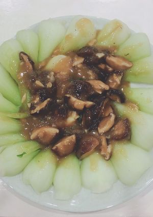 Hình của món MadebyLily: Cải thìa sốt nấm hương.