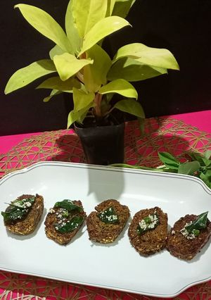 A picture of Crispy Methi Vadi.