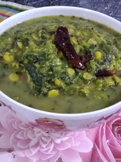 முப்பருப்பு முளைக் கீரை கூட்டு...💪(keerai with mixed dal koottu recipe in tamil) செய்முறை முக்கிய புகைப்படம்