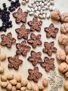 Una foto de Galletitas nutritivas de frutos secos 🍪 sin azúcar agregado ni harinas 🌱pocos ing. 🇦🇷