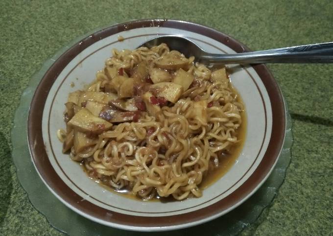 Mie goreng jengkol pedas