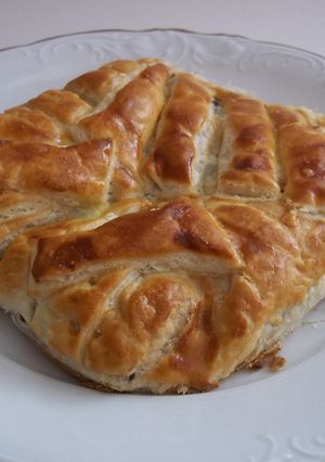 Foto principal de Pliegue de masa de hojaldre con tableta de chocolate