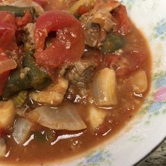 A picture of Red Wine & Tomato Beef Stew.