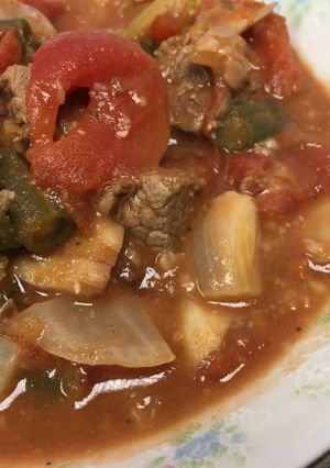 A picture of Red Wine & Tomato Beef Stew.