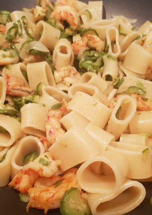 Foto di Mezze maniche con code di gambero spolverate di curry