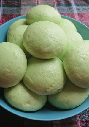 Hình của món Bánh bao sữa dừa lá dứa.