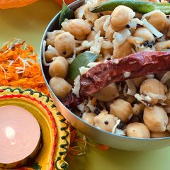A picture of Guggillu or Chana Sundal.