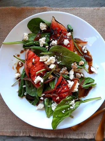 Recipe Grilled watermelon salad with honey balsamic vinaigrette the Delicious Really delicious