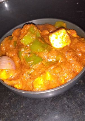 કઢાઈ પનીર (Kadhai Paneer Recipe In Gujarati) રેસીપી મુખ્ય ફોટો