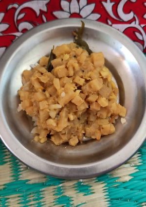 வாழைத்தண்டு பொரியல்(valaithandu poriyal recipe in tamil) செய்முறை முக்கிய புகைப்படம்