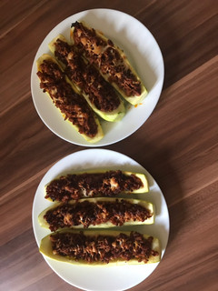 Töltött cukkini recept fotója