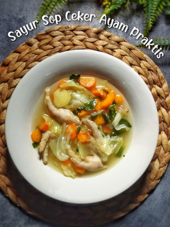 Foto resep Sayur Sop Bening Ceker Ayam Praktis