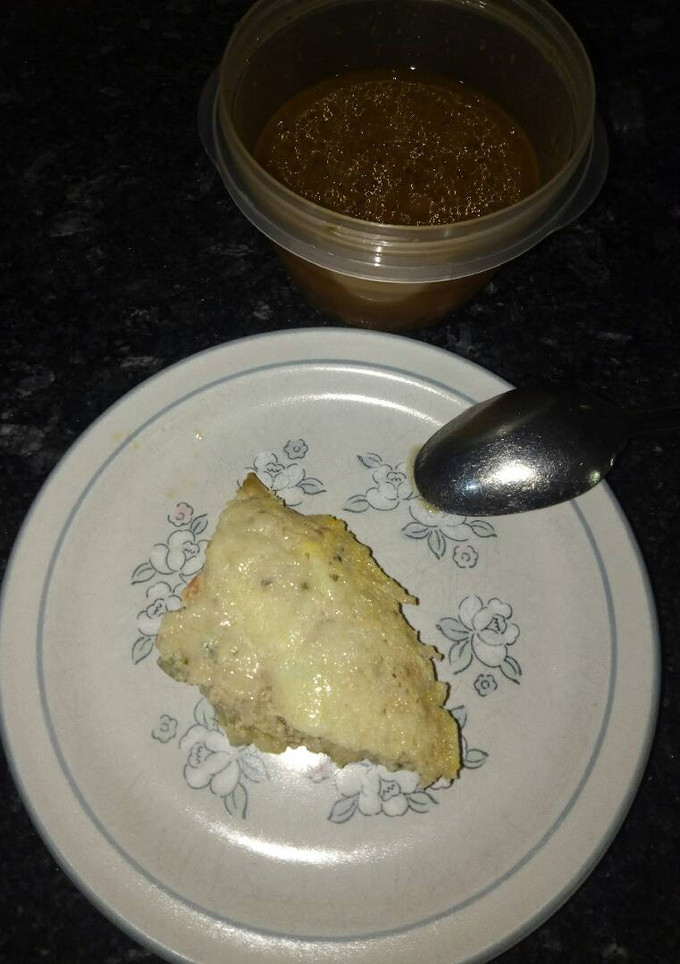 Una foto de Sopa de tomillo & tortilla de verduras (r. de pos guerra)