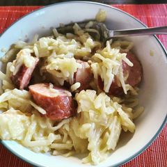A picture of Cheesy Crockpot Kielbasa Hashbrowns.