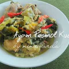 A picture of Ayam Pesmol Kuah.