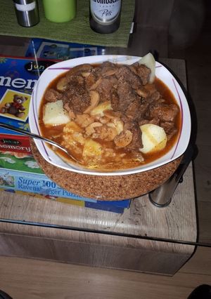 A picture of Gulasch (German Delicacy).