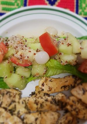 Una foto de Ensalada de melón con quinoa y jitomate