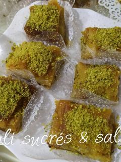 صورة لوصفة بقلاوة تركية سهلة جداً