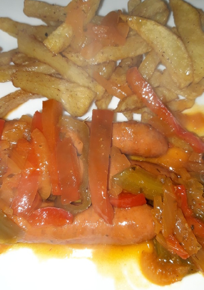 Una foto de Longanizas al vino con pimientos