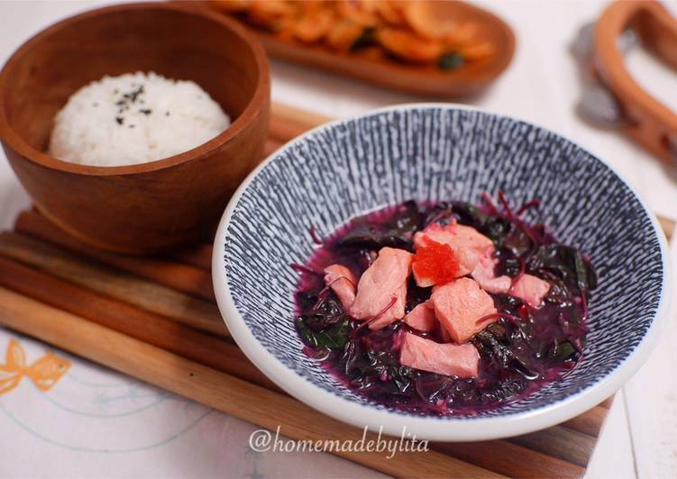Cara Gampang Menyiapkan Bayam merah tumis salmon ala miso soup #homemadebylita yang Enak Banget