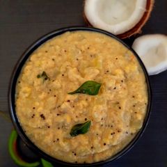 A picture of Bottle gourd dry coconut kootu.