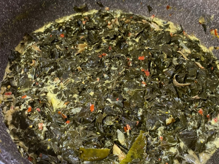 Bagaimana Membuat Gulai daun singkong teri, Lezat