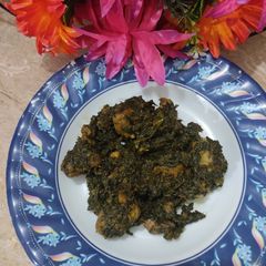 A picture of پالک چکن.