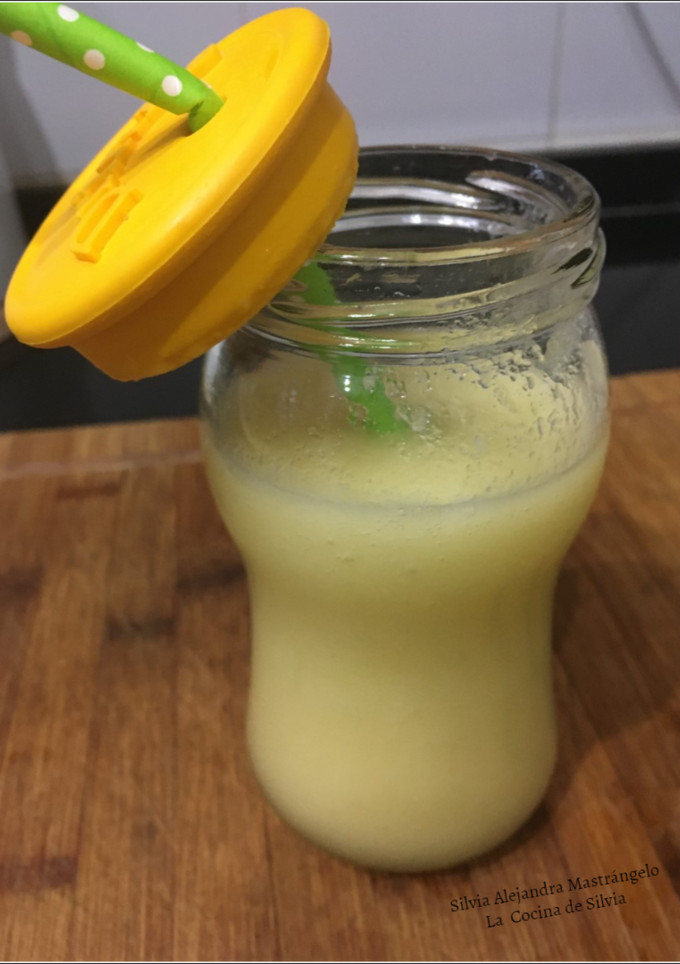 Una foto de Zumo de melón y manzana