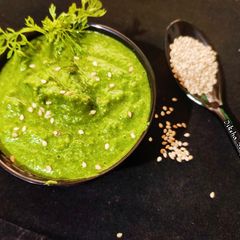 A picture of Garlic til coriander chatani.