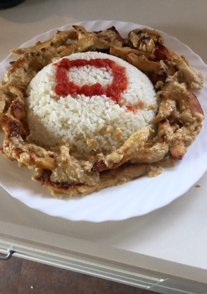 Una foto de Pollo medio chino