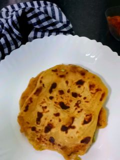 নিরামিষ আলুর পরোটা (niramish aloo paratha recipe in Bengali) রেসিপির প্রধান ছবি