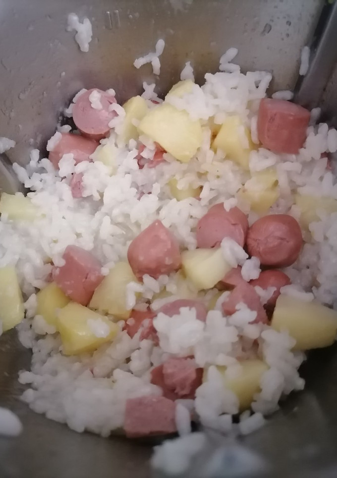 Una foto de Risotto con salchichas, gambas y manzana (Thermomix)