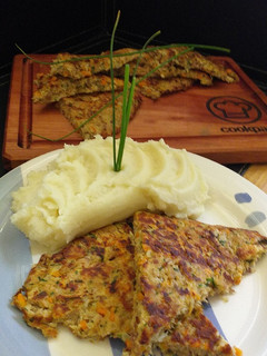 Una foto de Tortilla de jurel y pan rallado
