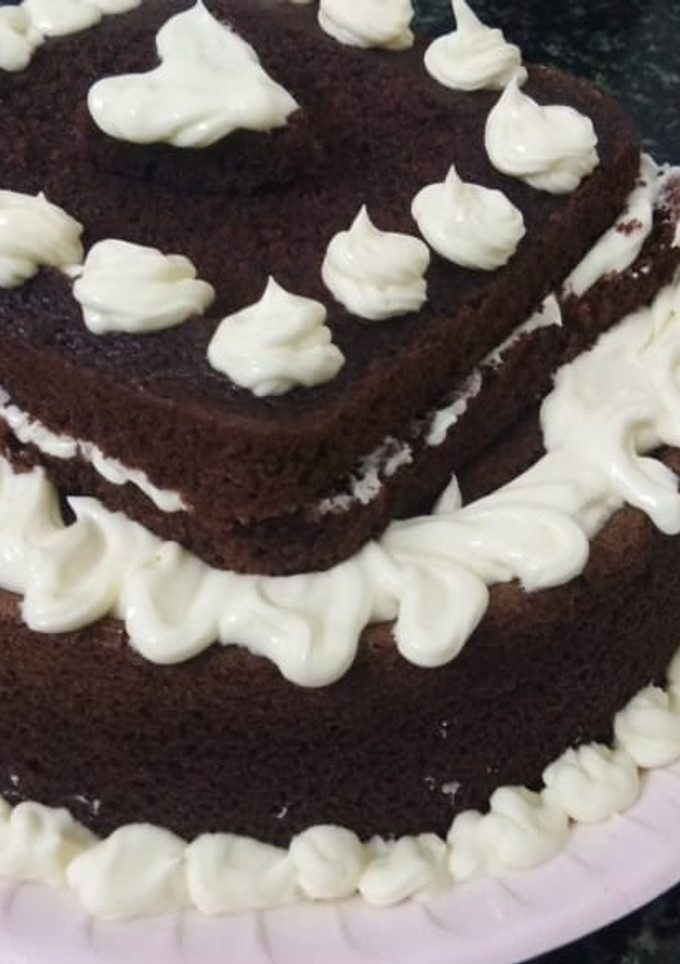 ரெட் வெல்வெட் கேக் (Red velvet cake recipe in tamil) செய்முறை முக்கிய புகைப்படம்