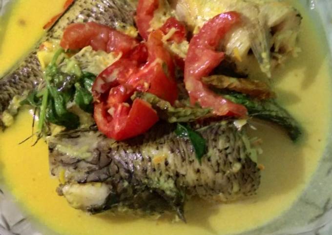 Resep Ikan  gabus gulai kuning  oleh yelni faisal Cookpad