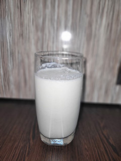 عکسی از دستور شیر موز نارگیل😋