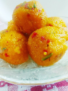 बूँदी के लडडू (Boondi ke Laddu recipe in hindi) रेसिपी मुख्य फोटो