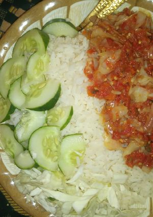 A picture of White rice en cabbage Sauce.