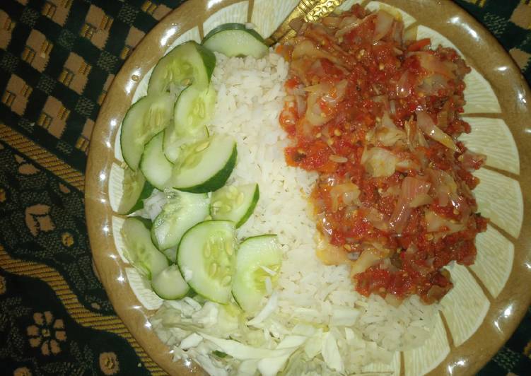 How to Make Homemade White rice en cabbage Sauce