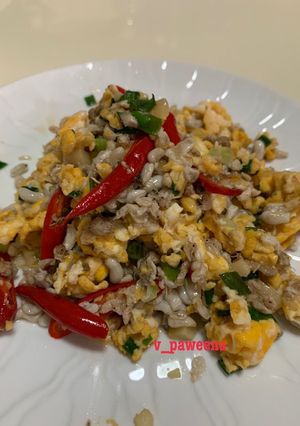 รูปของ ไข่มดแดงผัดไข่
