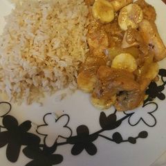 Chicken Korma Curry with Banana for 1 person A picture of Chicken Korma Curry with Banana for 1 person.