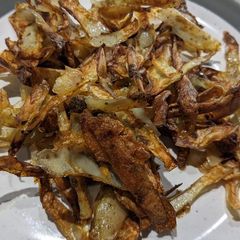 A picture of No-waste potato skin crisps.