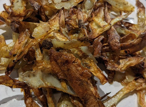 A picture of No-waste potato skin crisps.