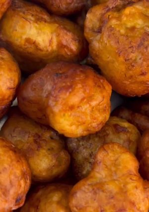 A picture of Delicious Banana fritters.
