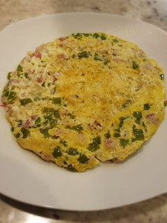 Una foto de Frittata de pimiento, panceta y mozzarella