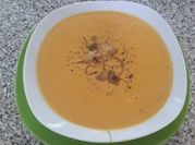 Una foto de carnes frias a la crema